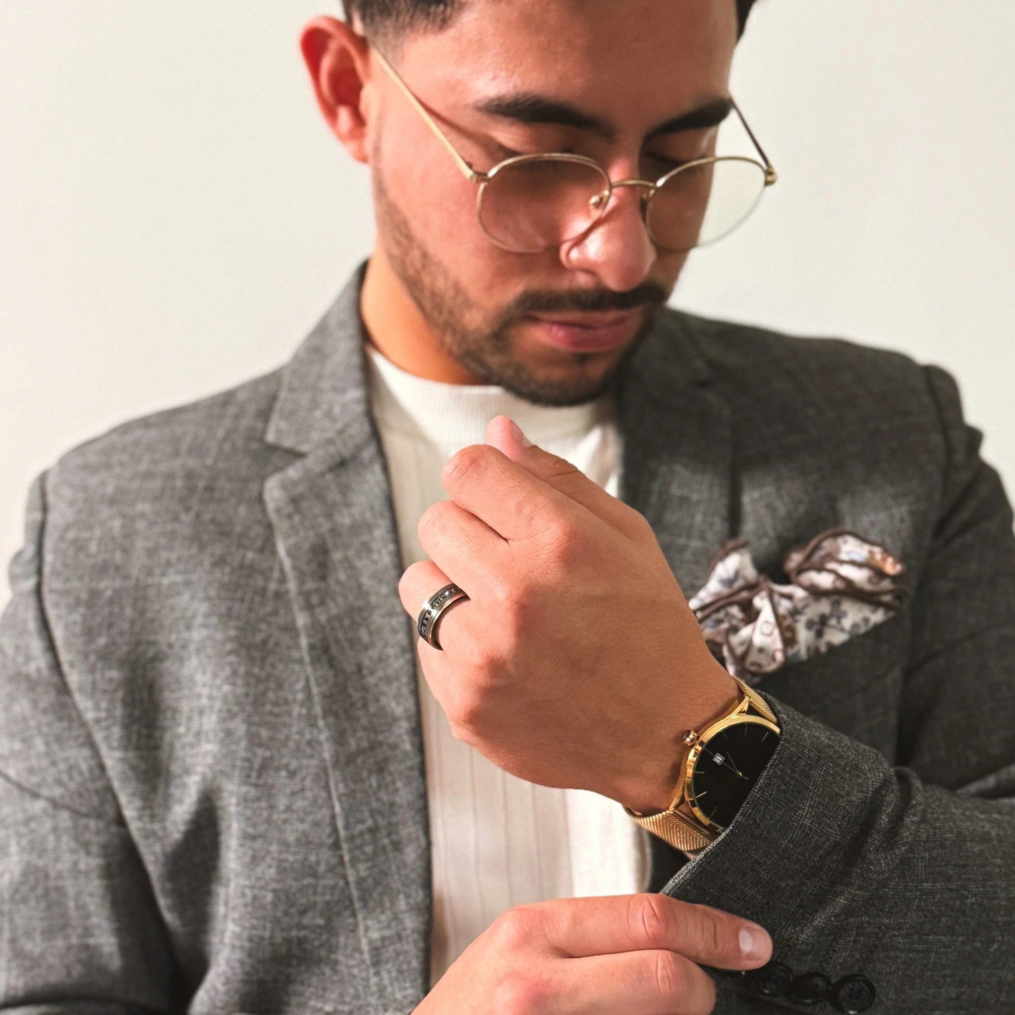 THE LOUI V - Image 5